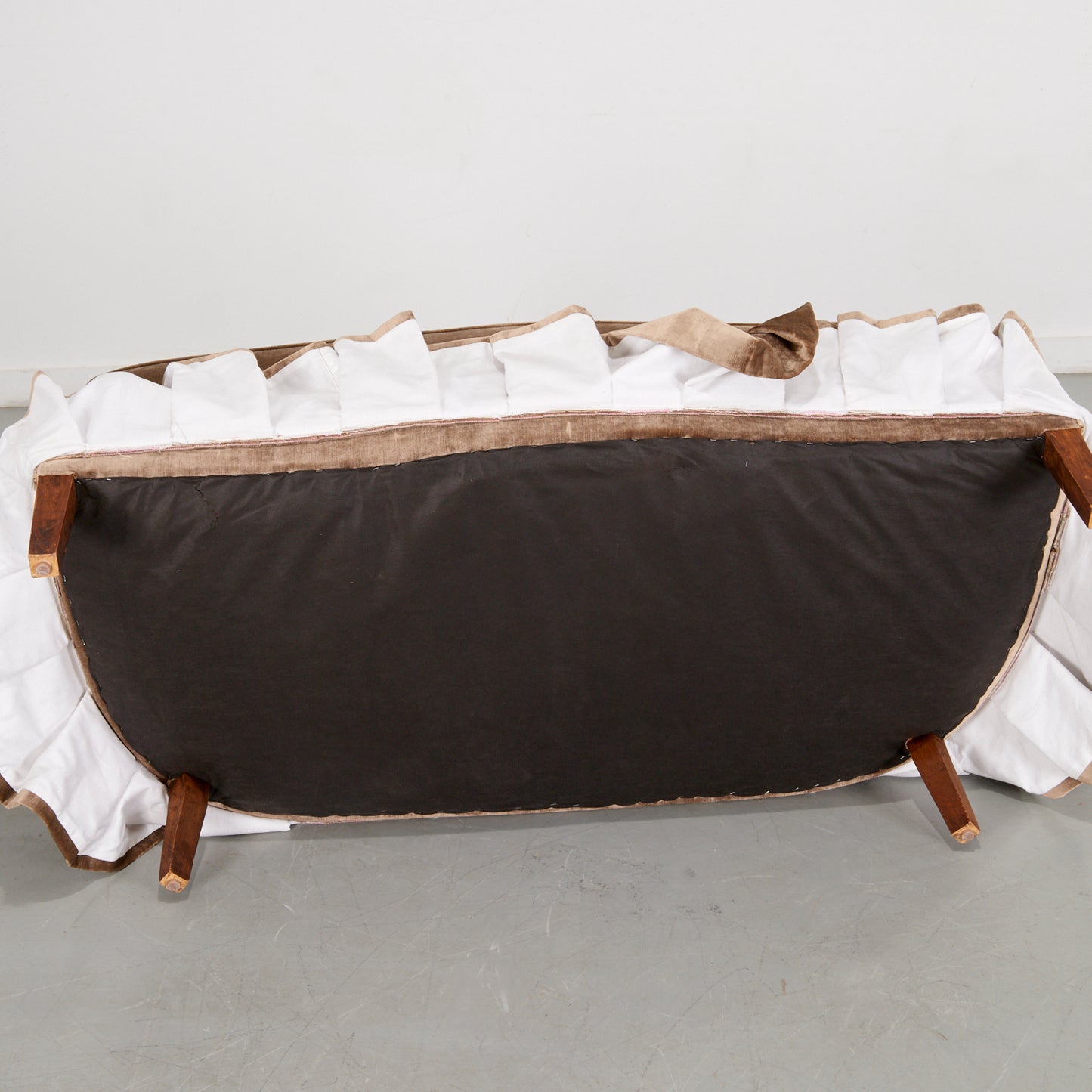 Button Tufted Loveseat