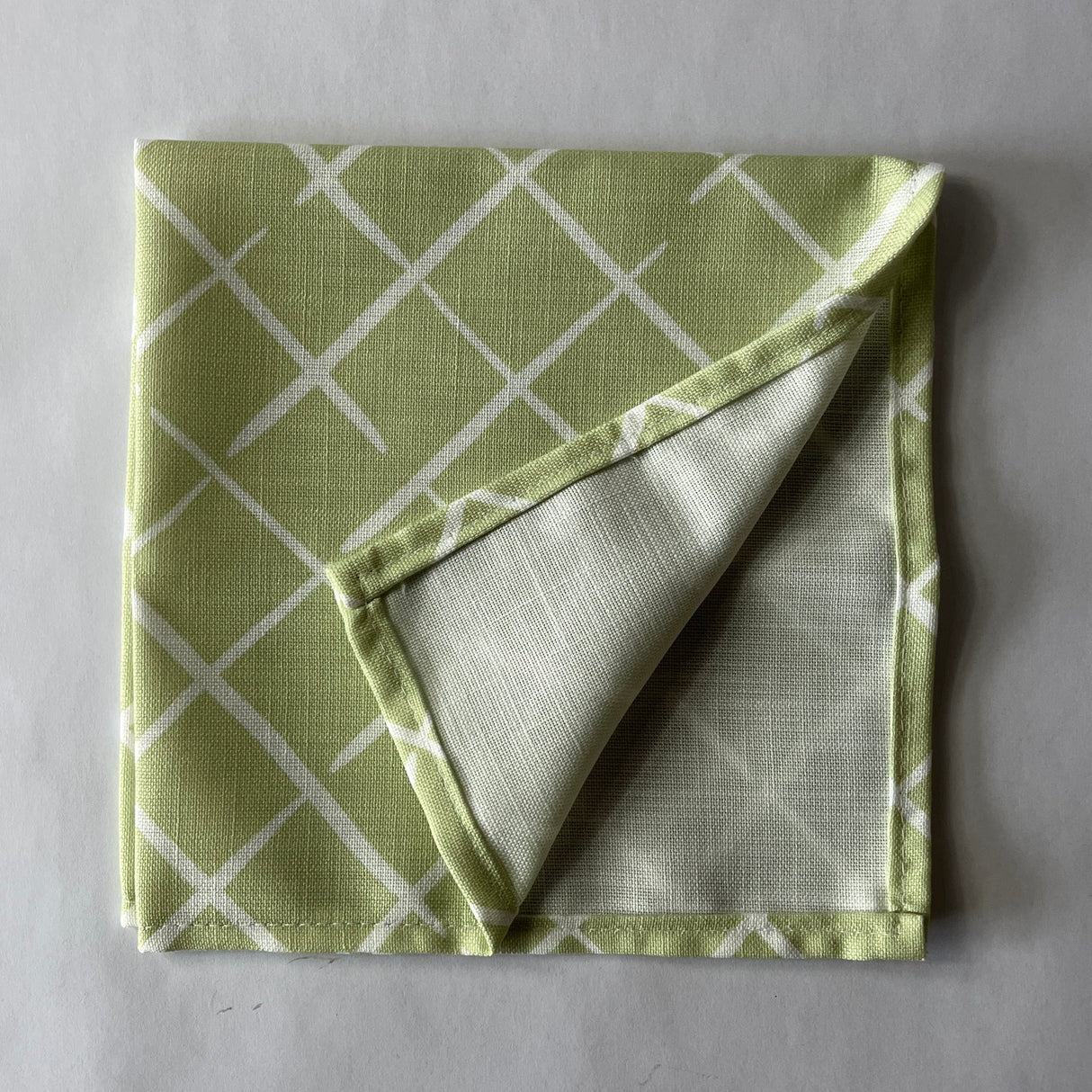Bahama Court Meadow Green Washable Linen Dinner Napkins, Set of 2