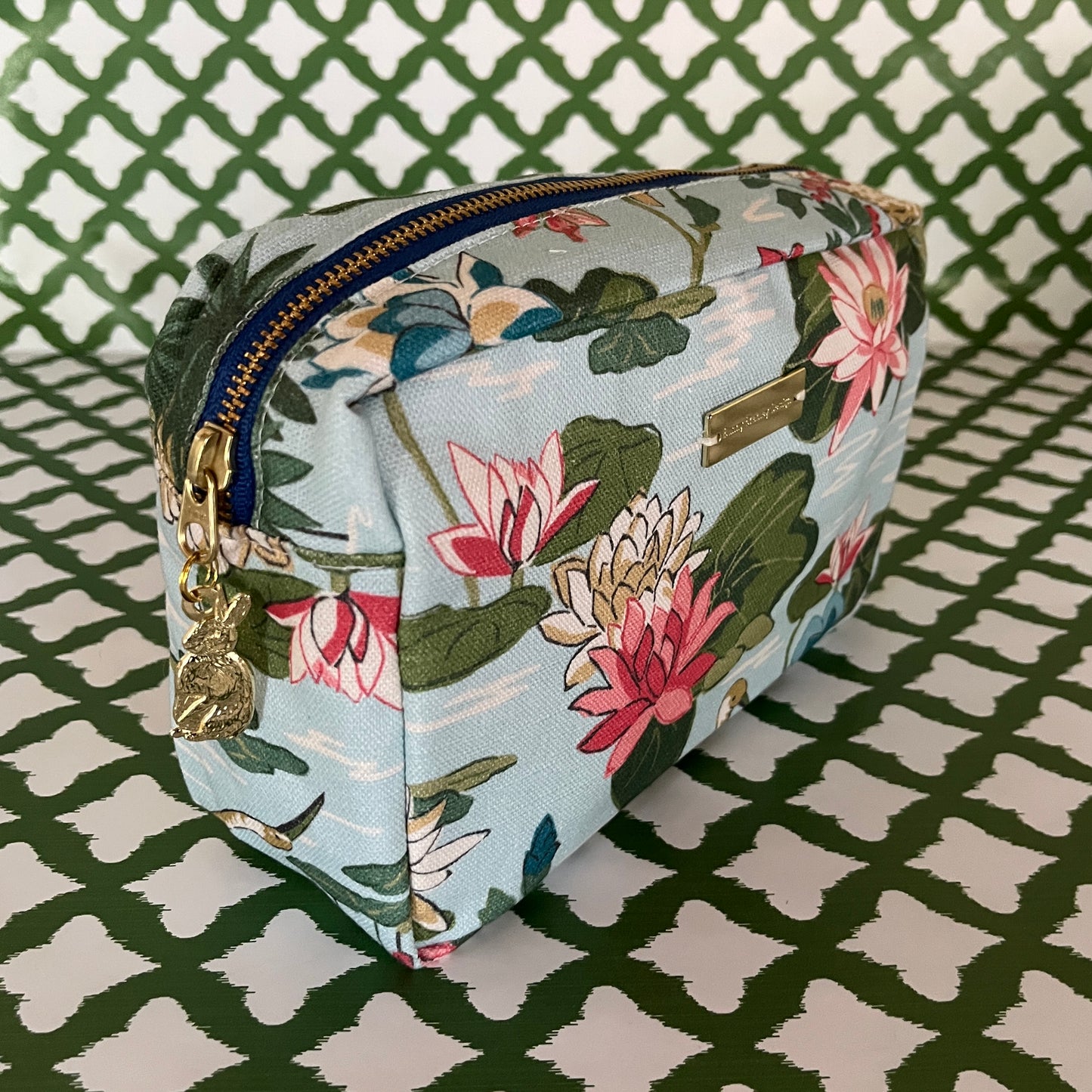 Medium Cosmetics and Toiletries Bag/Meadow Club Sky Blue