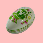 Frog-themed Tastesetter decorative box with hand-painted green frog and floral details