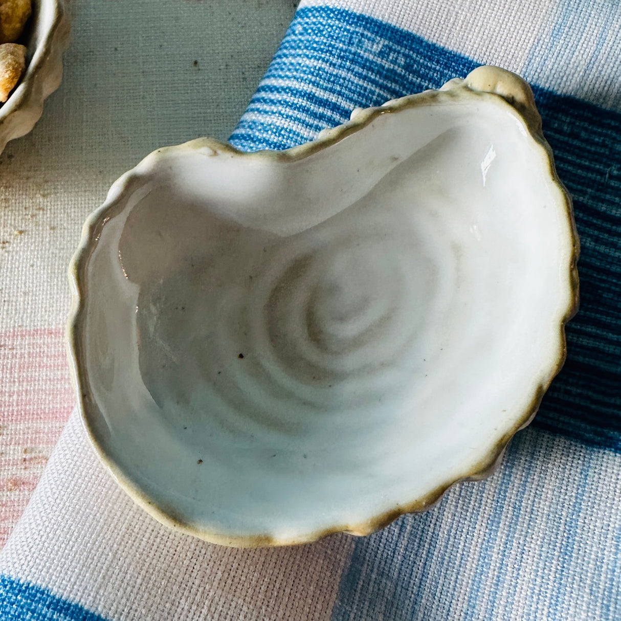 Stoneware White Shell Oyster Dish, set of 2