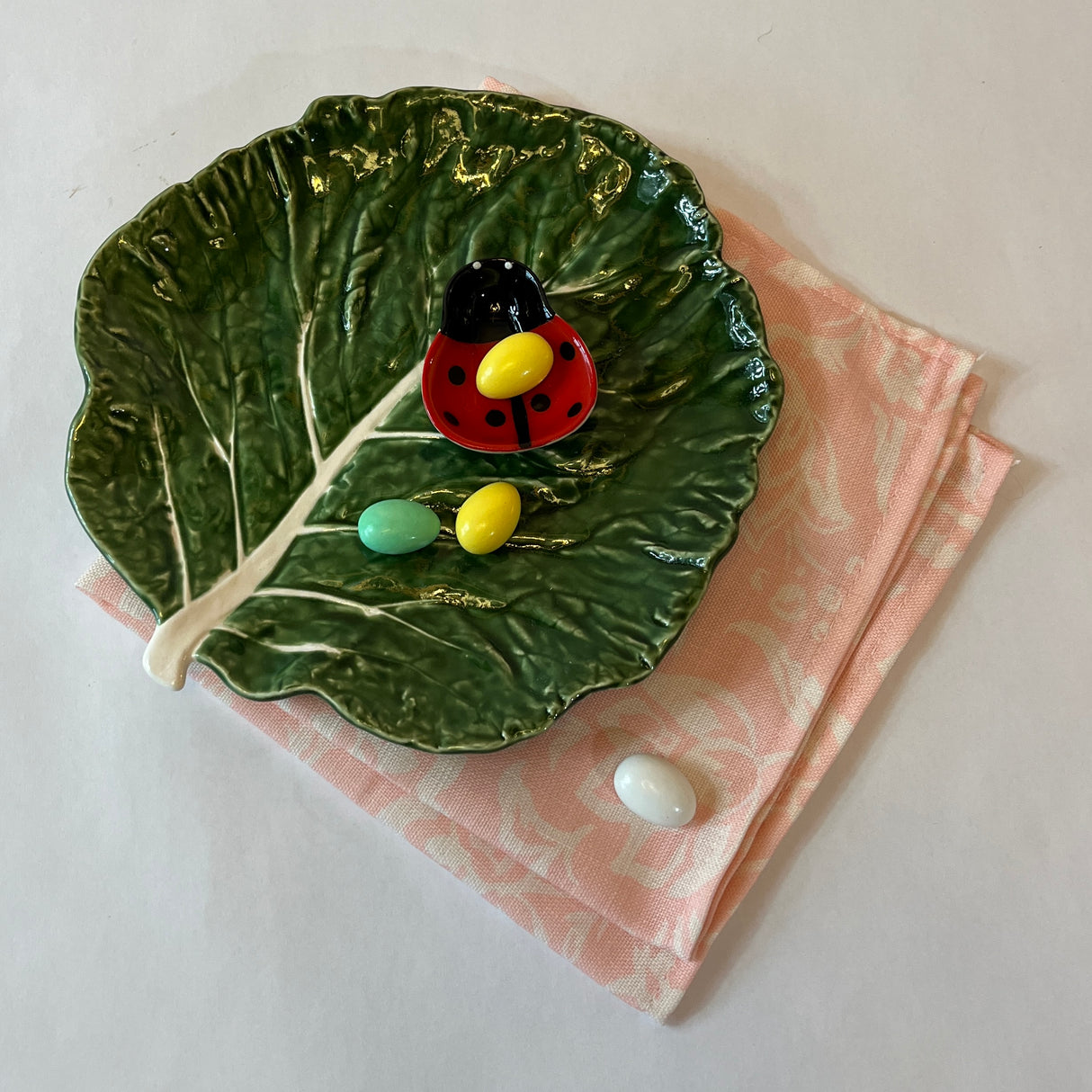 Hand-painted Stoneware Cabbage Plate