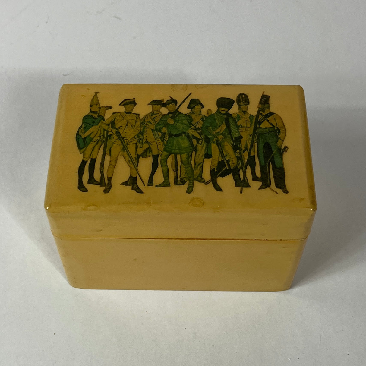 Colonial-Themed Wood Box w/2 Decks Playing Cards