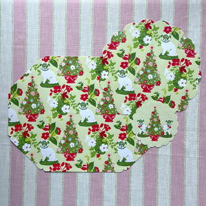 Pug Perfection Paper Christmas Doily Set