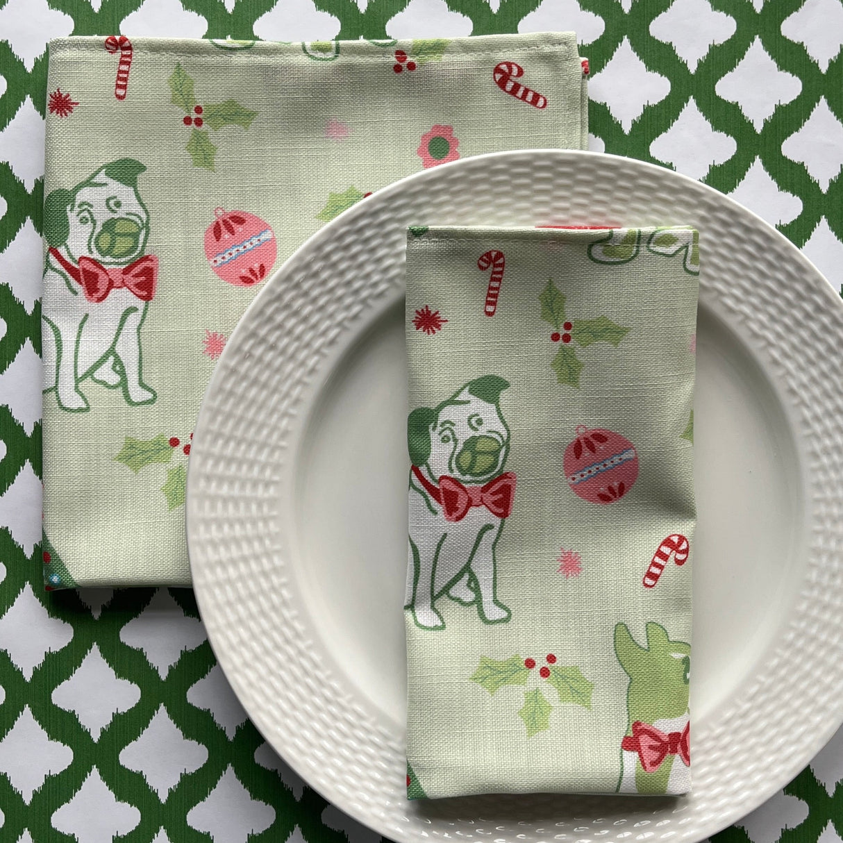 Pug Perfection Meadow Green No-Iron Christmas Dinner Napkins, Set of 2