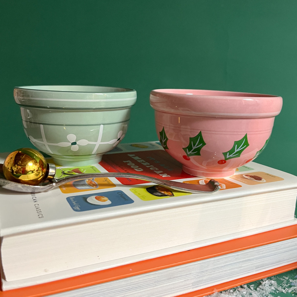 Ceramic Bowls w/Classic Christmas Motifs Light Green, Light Pink, Dark Pink, Green