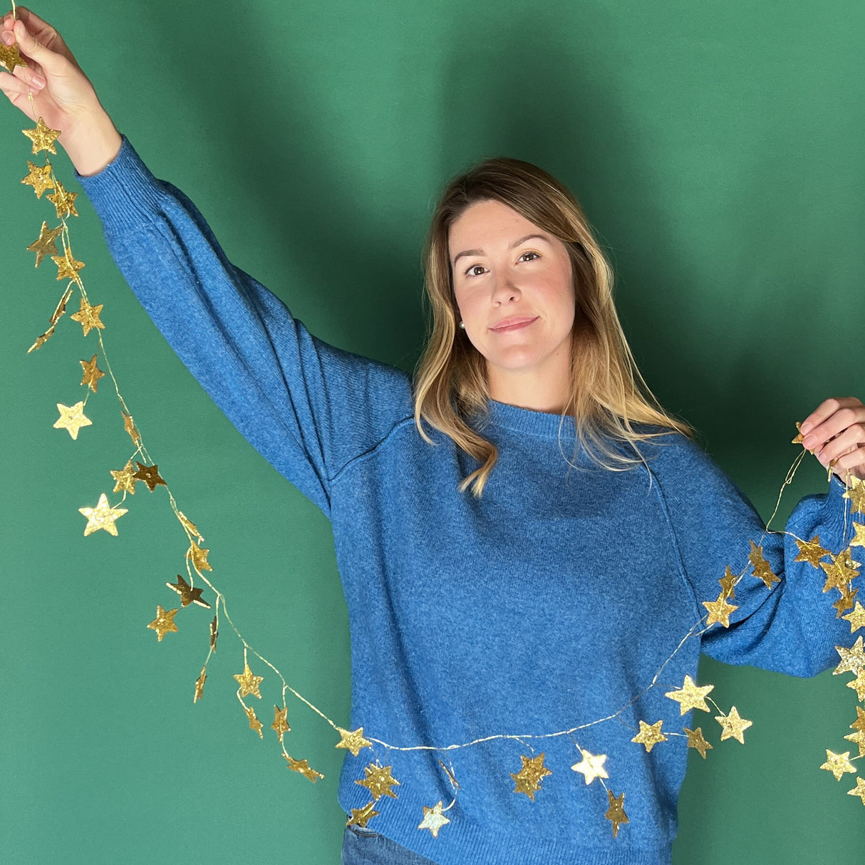 Sparkling Stars Gold Christmas Garland