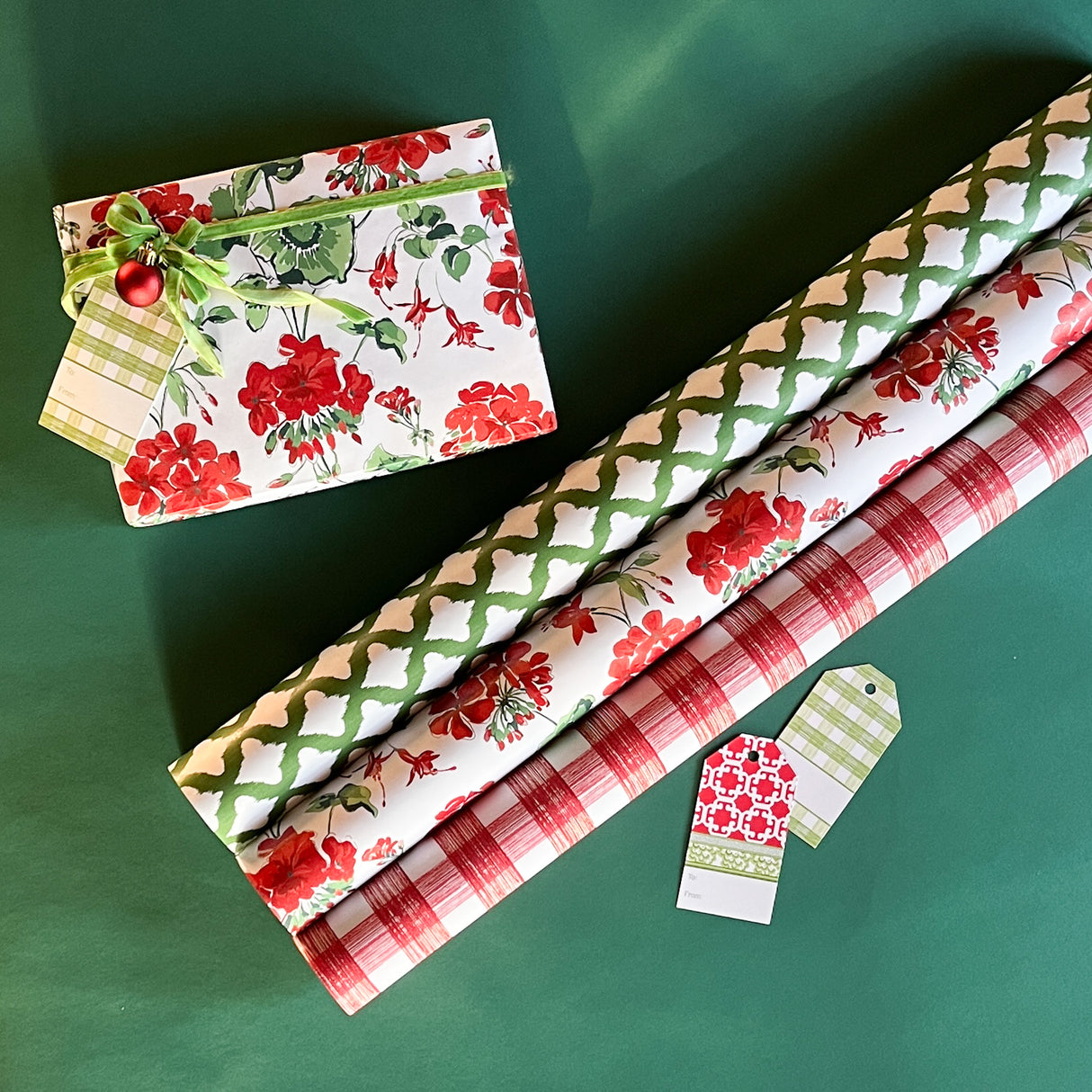 Cottage Grove Geranium Christmas Gift Wrap Set