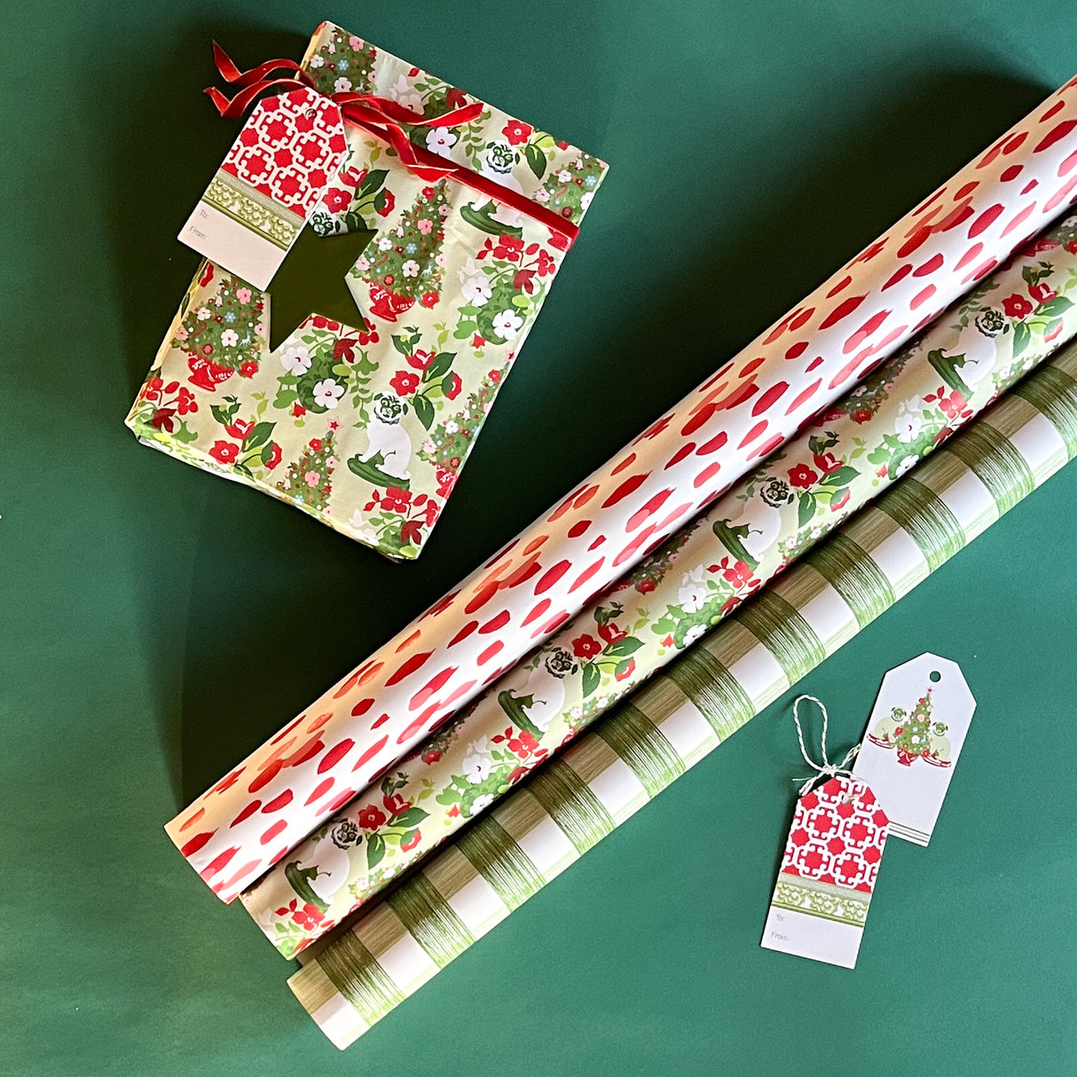 Christmas Pugs Gift Wrap Set