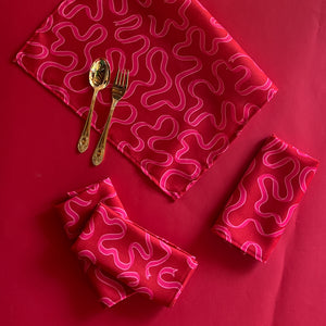 Ribbons Dark Pink/Red No-Iron Dinner Napkins, Set of 2