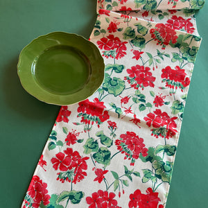 Cottage Grove Geranium Red No-Iron Table Runner