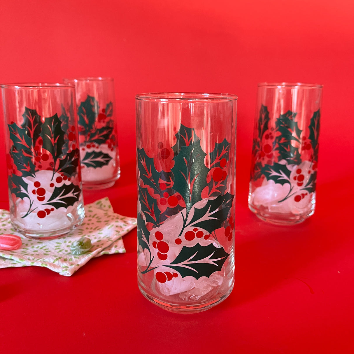 Vintage Holly Ice Bucket w/Vintage Tall Holly Springs Drinks Glasses, Set of 5