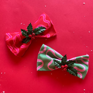 Vintage Christmas Tole Metal Red/Green Holly Bells Napkin Rings, Set of 8