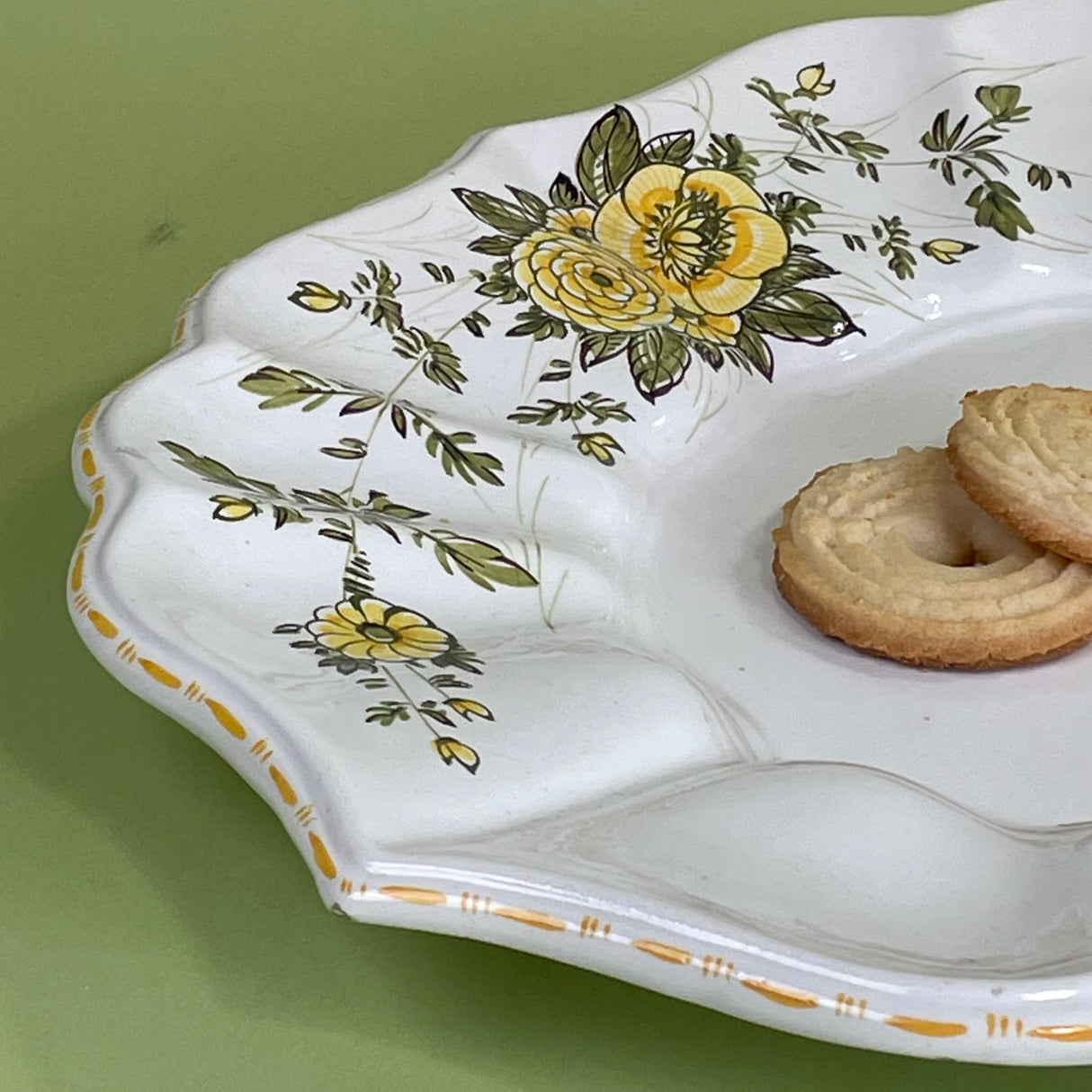 Vintage Italian Floral Ceramic Yellow/Green Scalloped Serving Tray