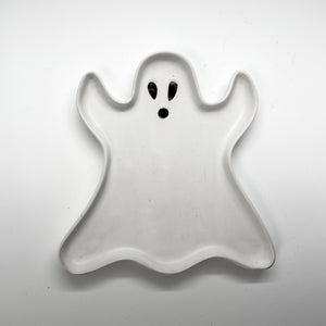 Madcap Cottage ceramic white ghost halloween plate.