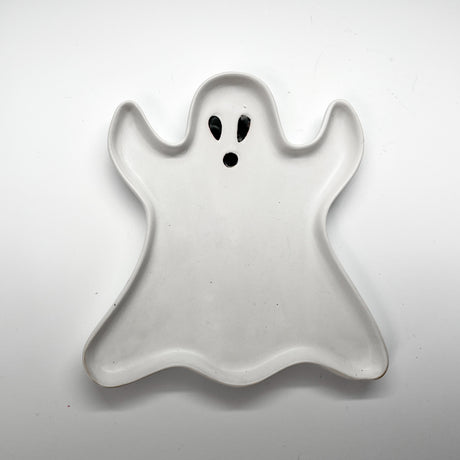 Madcap Cottage ceramic white ghost halloween plate.