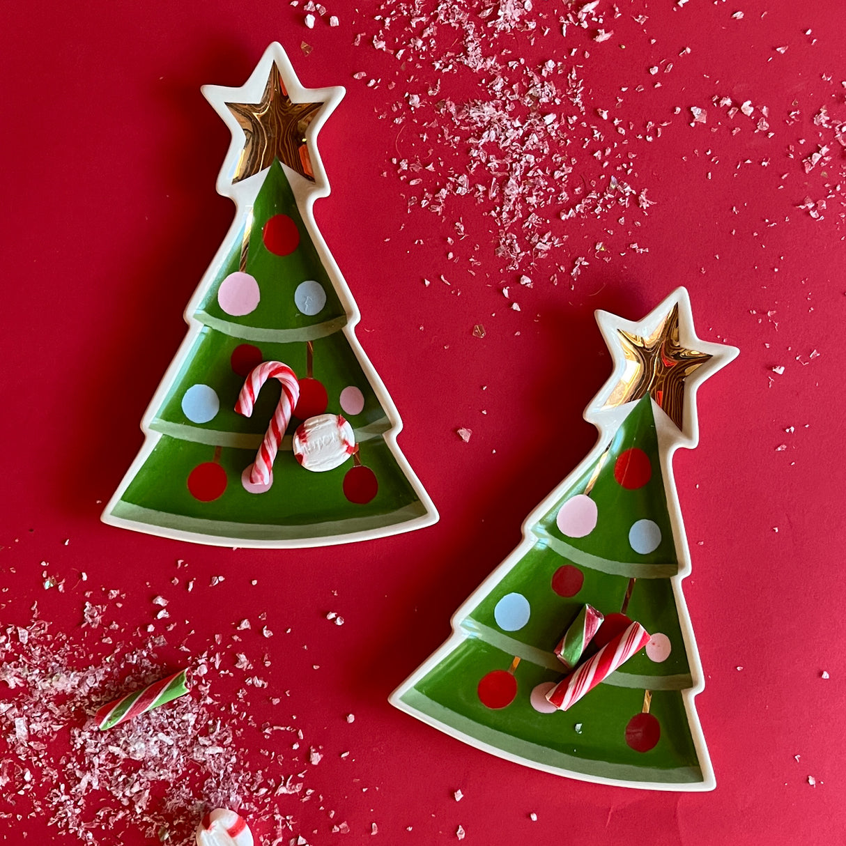 Green ceramic tree accent plate with star at top 