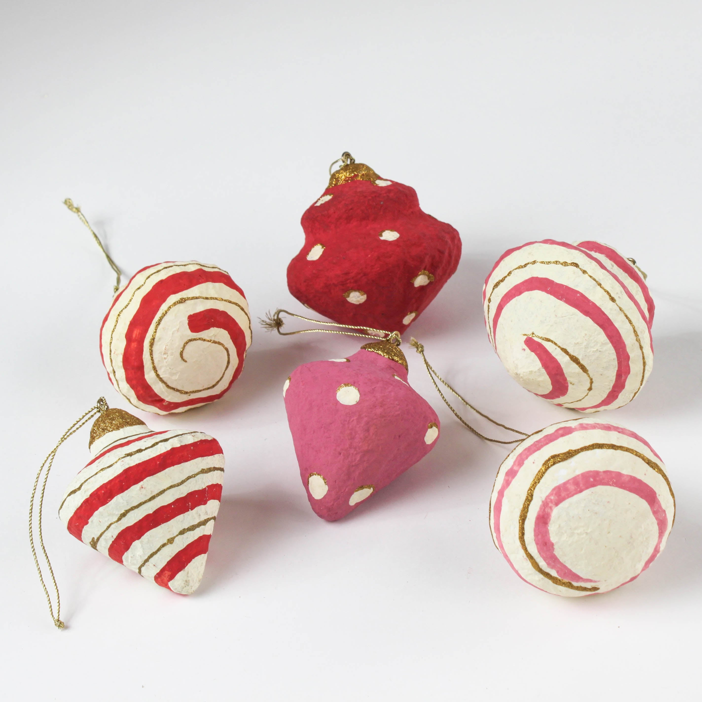 set of 6 red Painted Paper Mache crhistmas Ornament