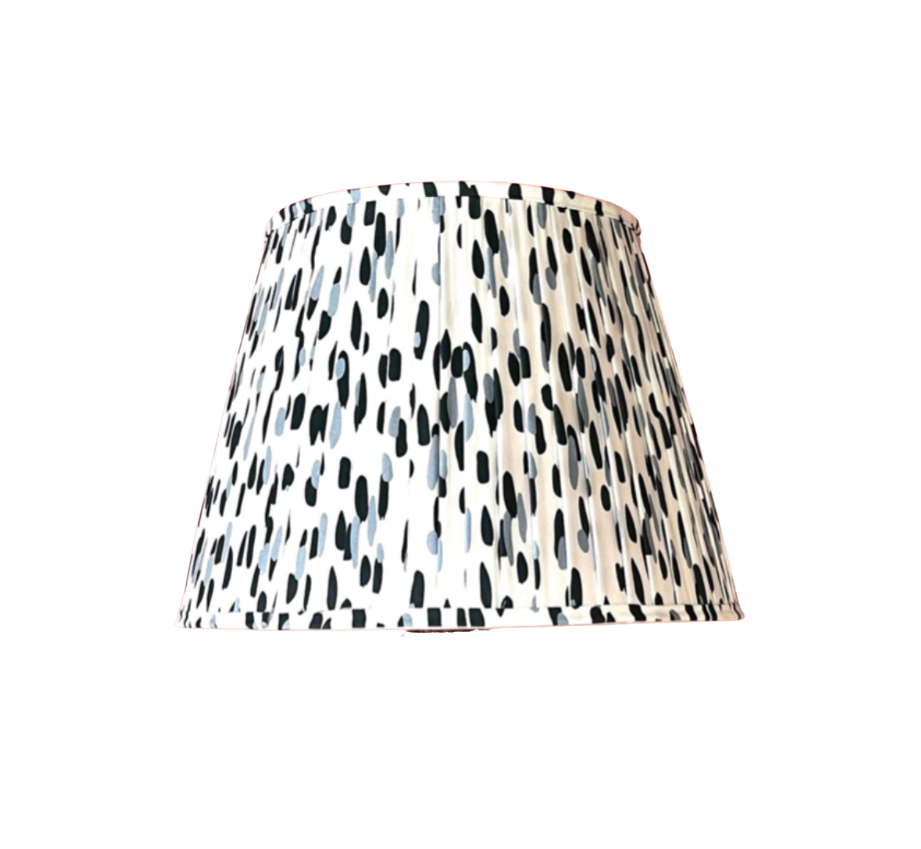 Cottage Grove Hand-Painted Tole Geranium Lamp
