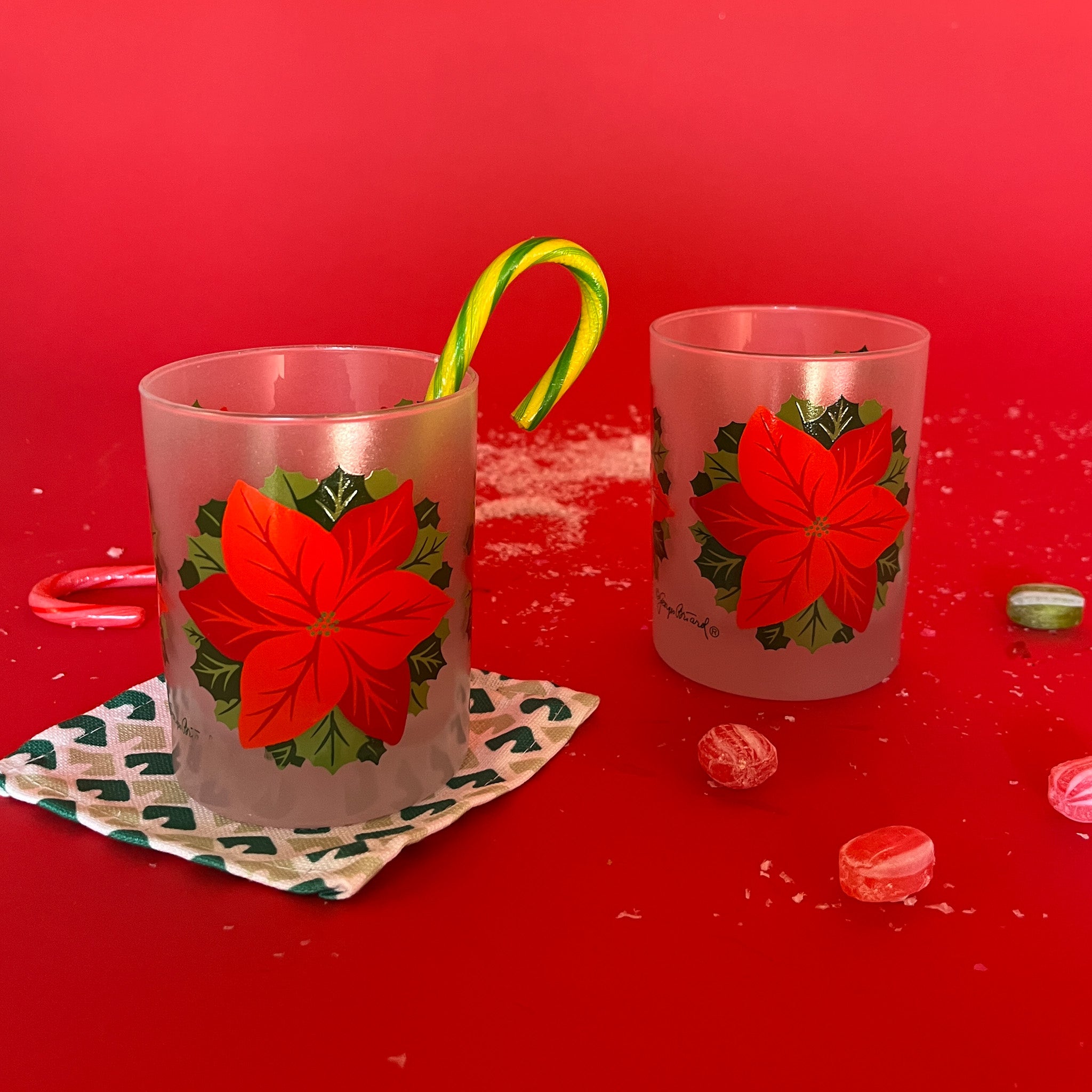 Vintage Frosted Georges Briard Poinsettia Drinks Glasses, Set of 8. Frosted Glasses with large Poinsettias