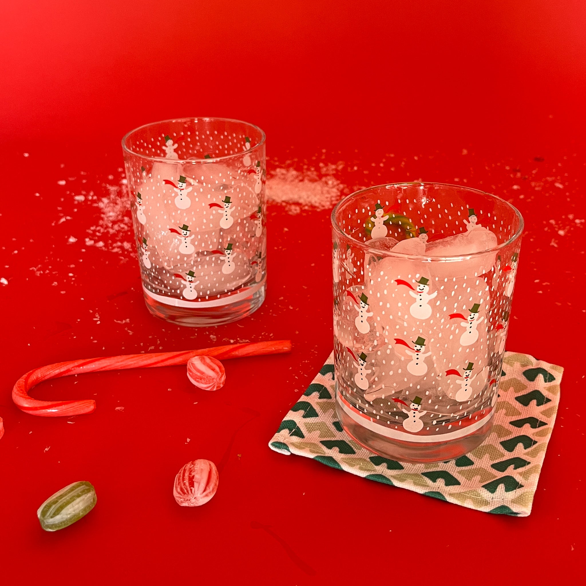 Vintage Georges Briard Snowmen Drinks Glasses with White Polka Dots