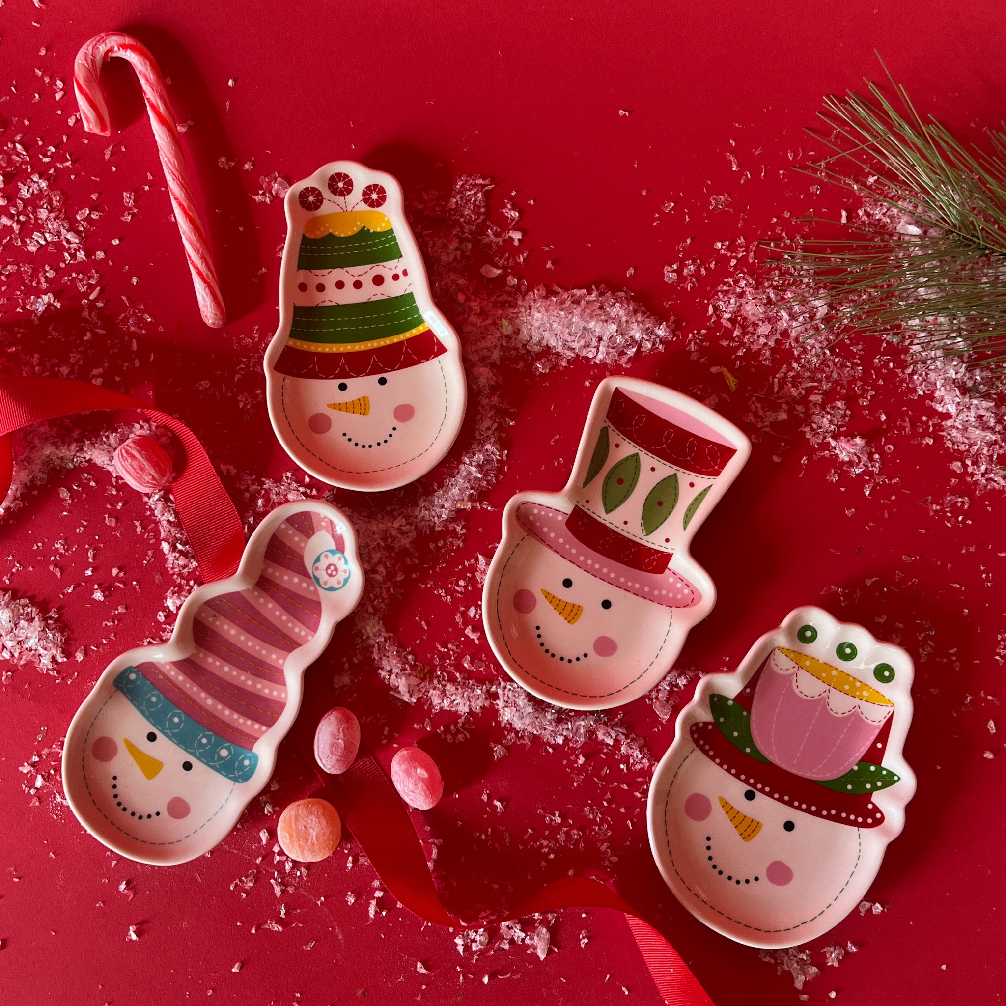 Multicolored Ceramic Snowmen Head with Hats Accent Plates, Set of 4