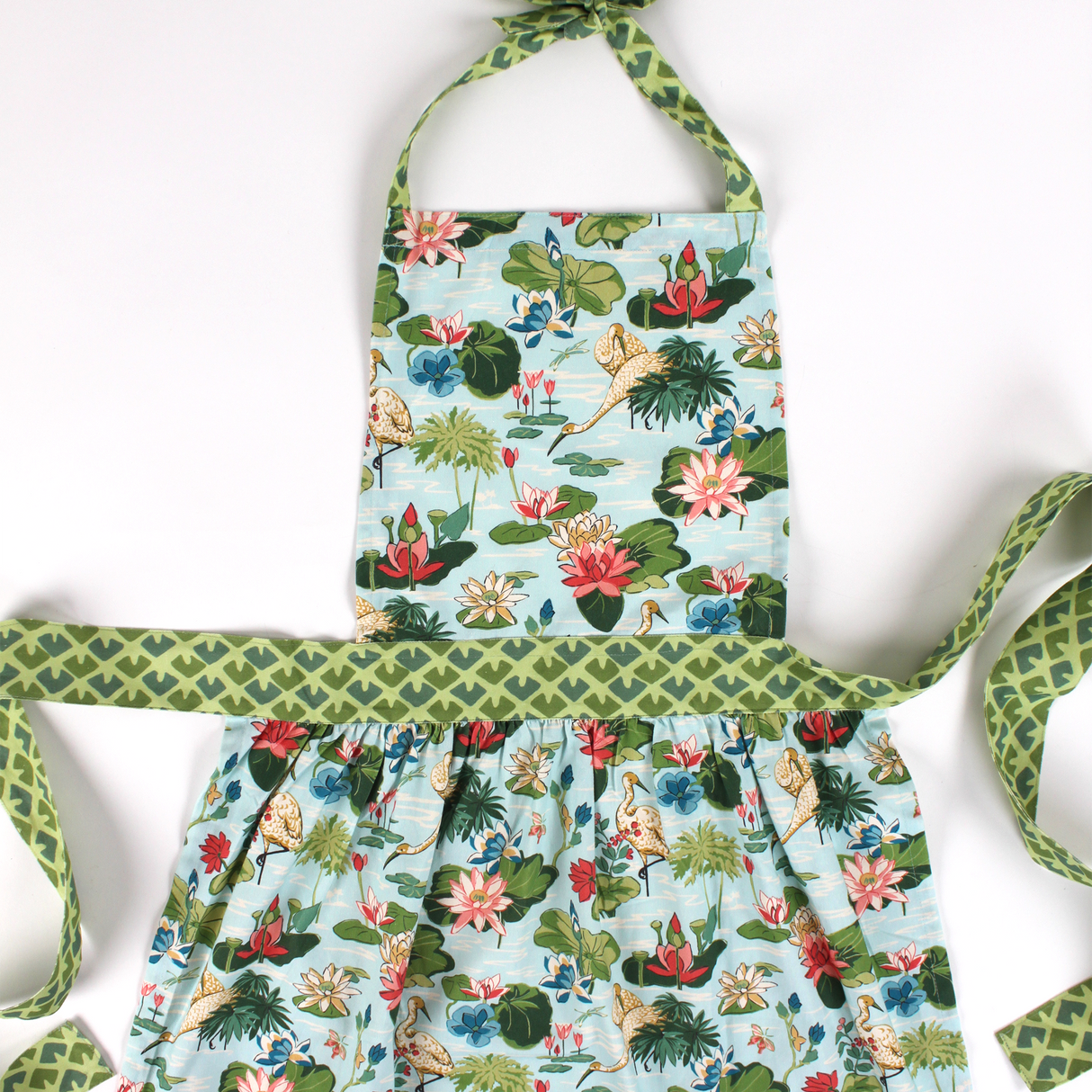 madcap cottage Meadow Club Lilies Apron close-up