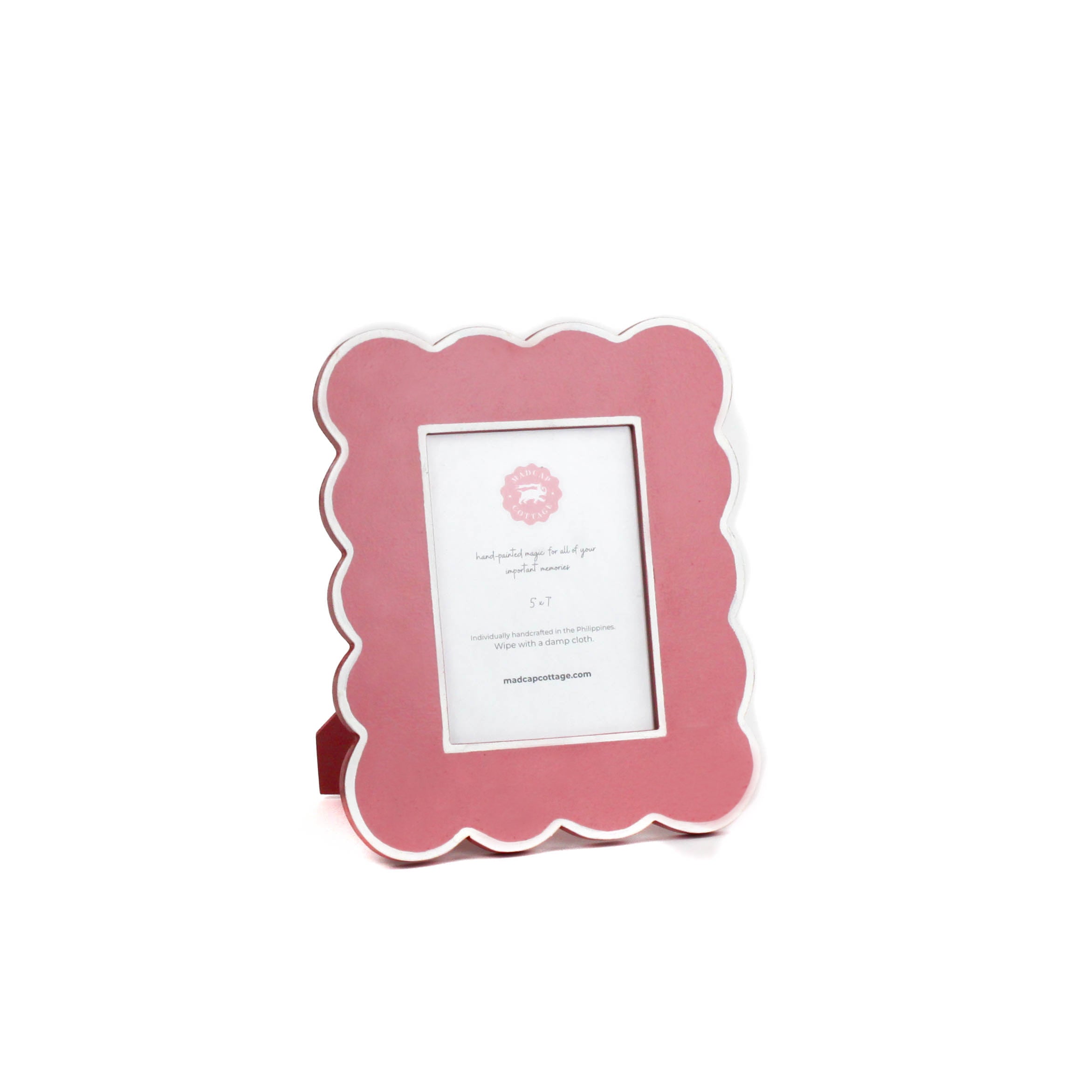5 x 7 Pink scalloped photo frame on a white background