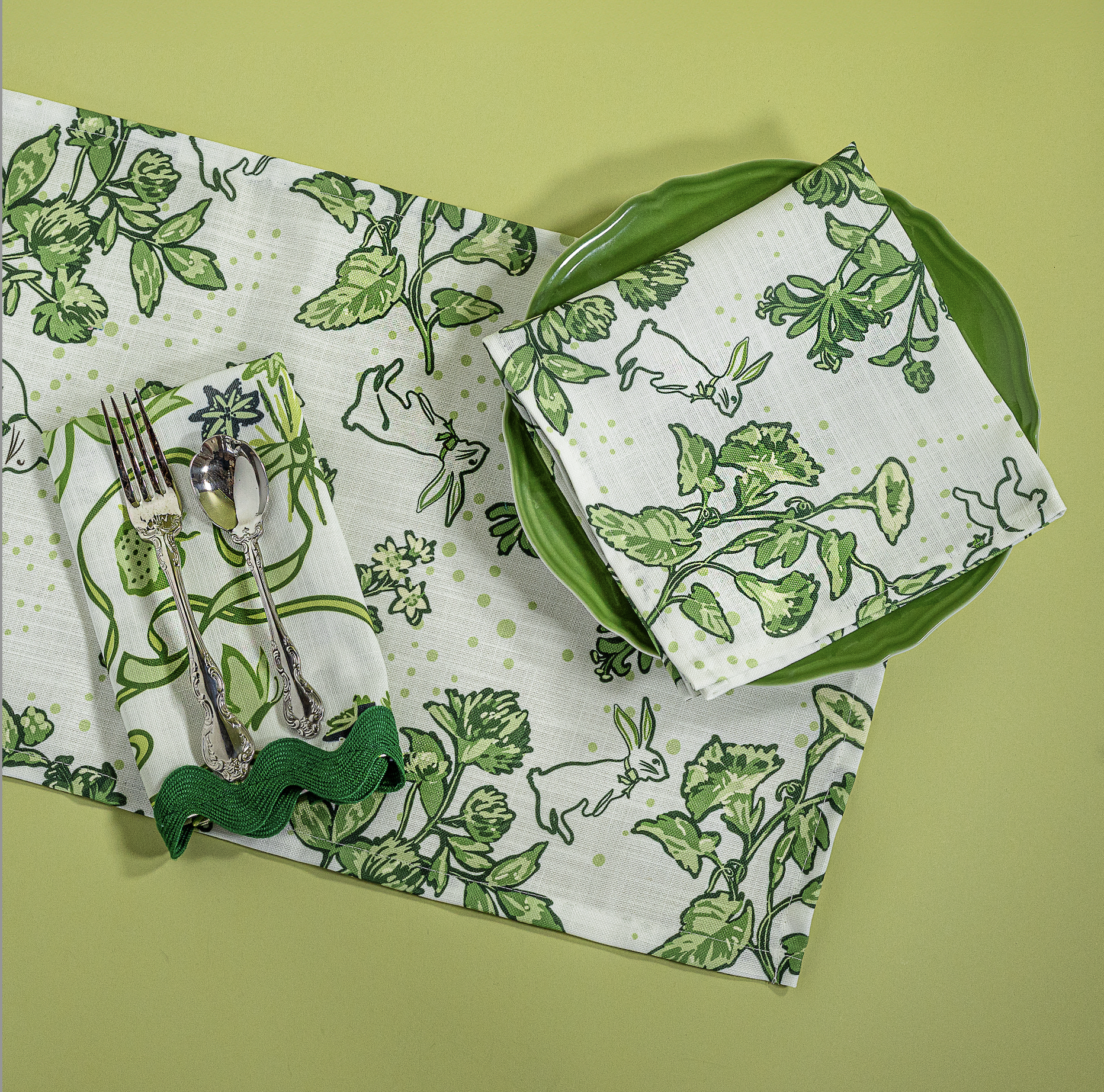 Springttime Strawberry print cloth dinner napkins and table runner tablescape