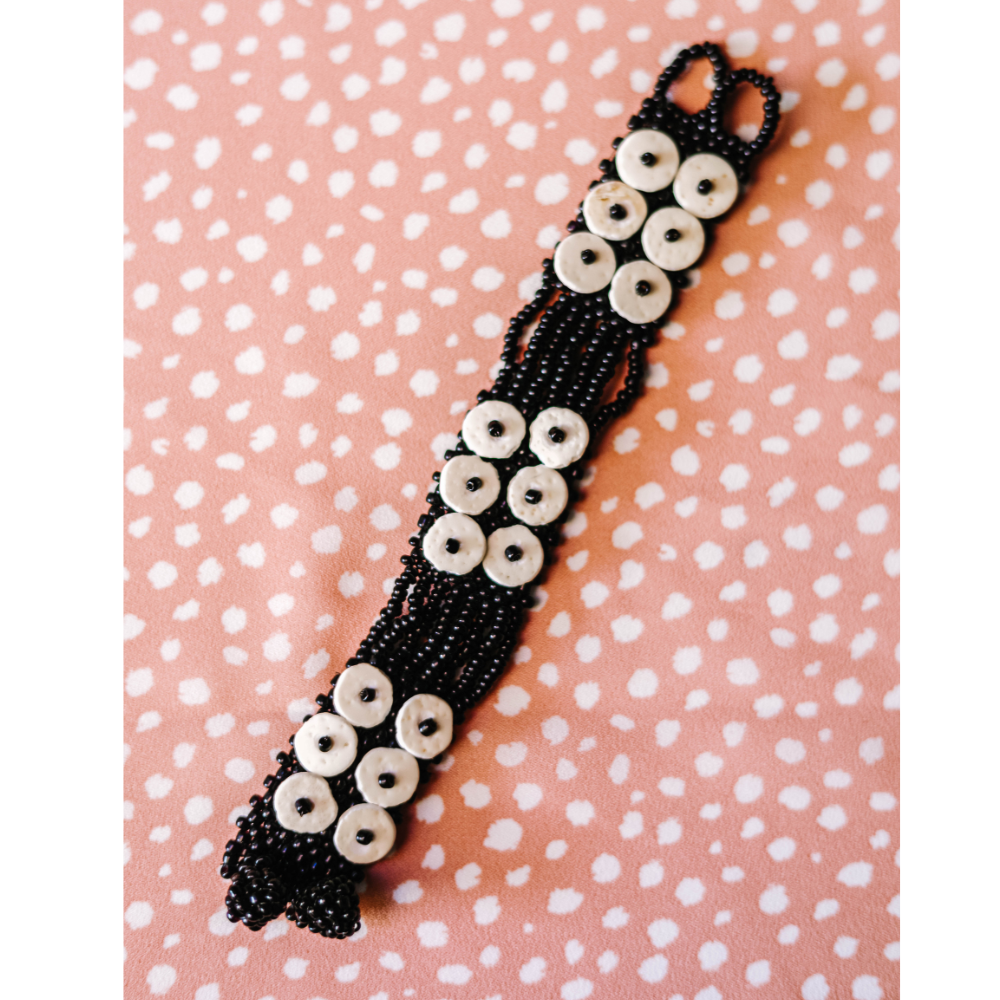 Medium Black Bead-and-Shell Bracelet
