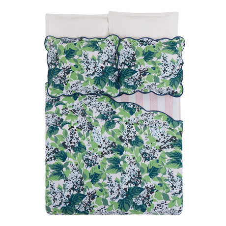 Bar Harbor 3pc reversible bed set on a bed with pillows